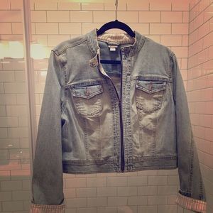 Cropped denim jacket